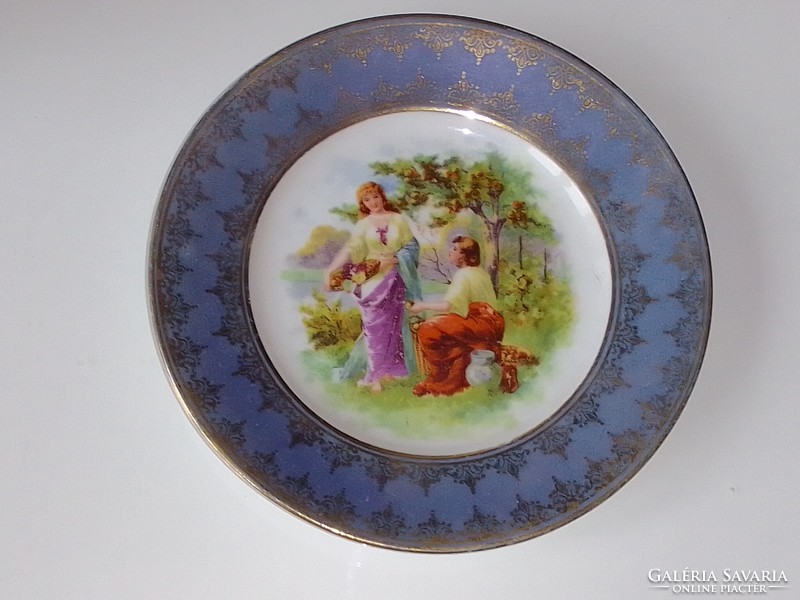 Romantic porcelain plates with 4 scenes!