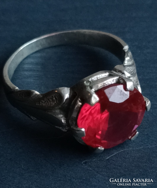 White gold ring with a beautiful ruby stone.