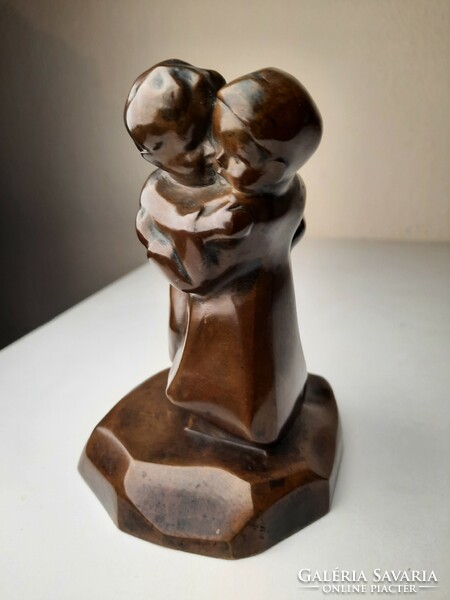 Art deco bronze statue, couple of children embracing, gnädig s. With signal