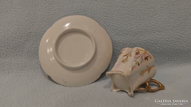3 db antik porcelán csésze + alj
