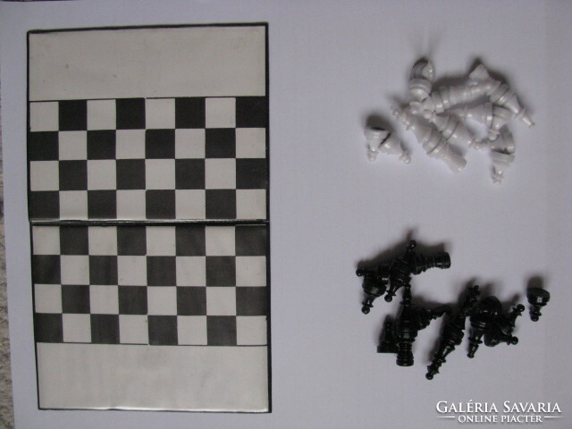 Mini sakk és malomjáték
