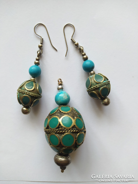 Beautiful vintage handcrafted copper pendant and earring set