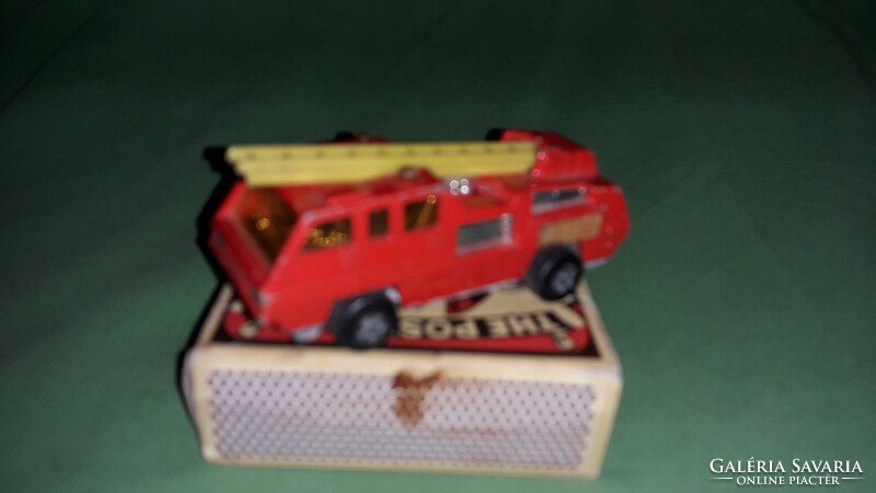 1975. Matchbox - superfast - lesney -no.22 Blaze buster- firefighter metal car 1:60 according to the pictures