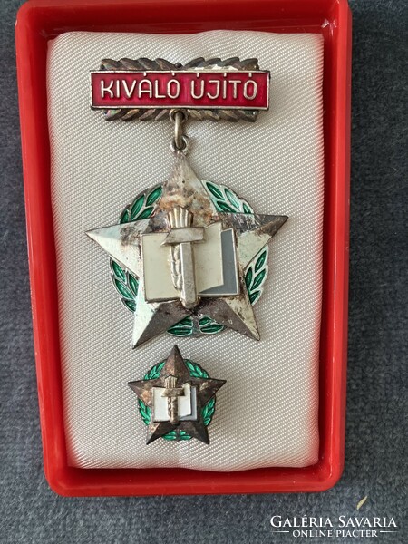 Excellent innovation medal with silver grade miniature, in box