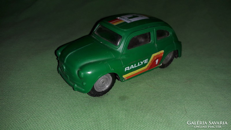 Old record factory in flawless collectors condition - momentum - zastava rally small car, as shown in the pictures