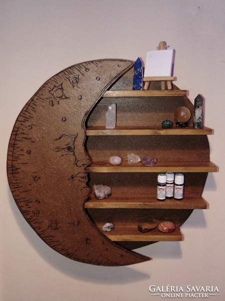 Moon shelf with face pattern