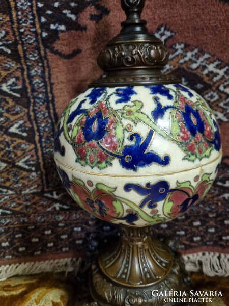 Régi Zsolnay porcelán asztali lámpa