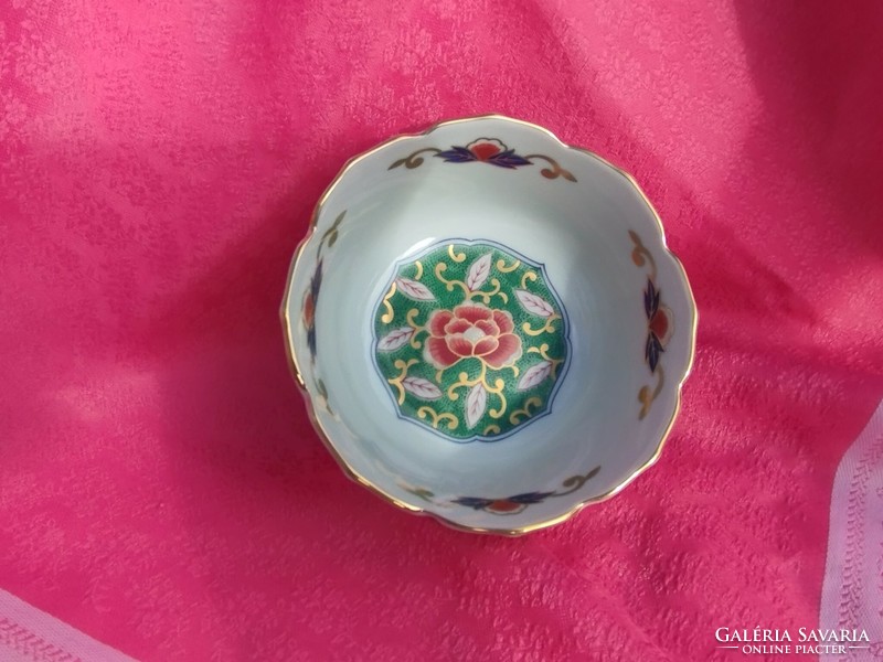 Gyönyörű japán Imari(?) porcelán tál