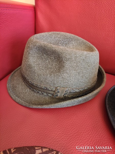 Elegant gray-brown men's hat in good condition from fashion hall hat factory department 1950s