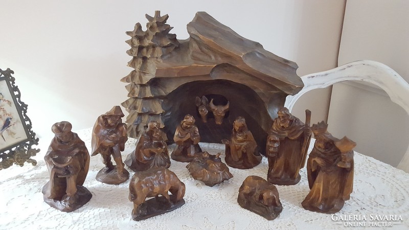 Old unique, hand-carved 13-piece nativity set