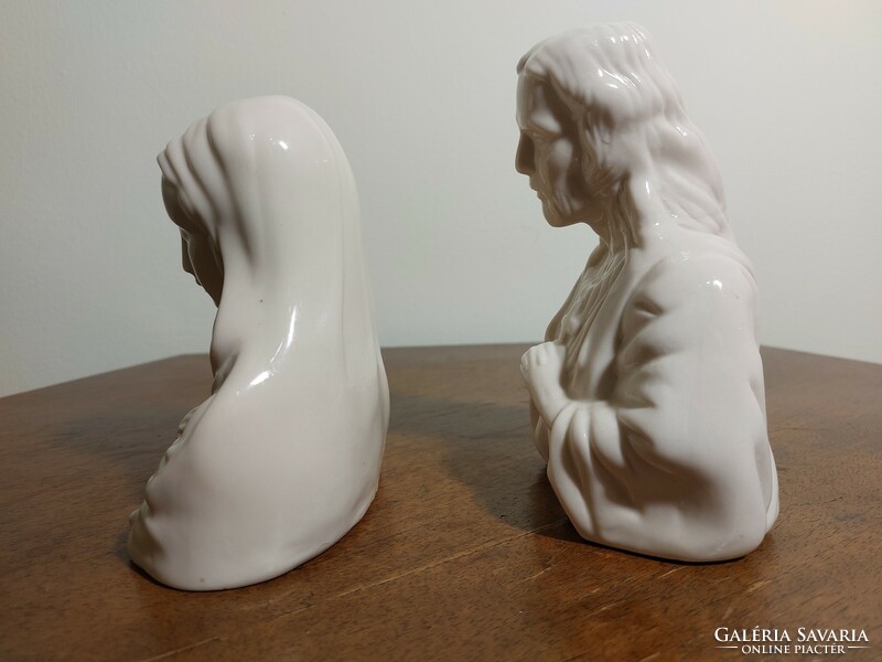 Jesus and Virgin Mary porcelain.(67)