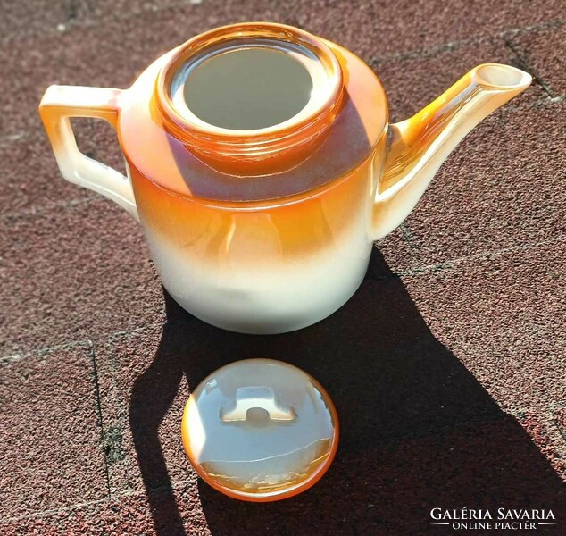 Zsolnay mitológiai  életképes  lüszter mázas teás nagyméretű kiöntő