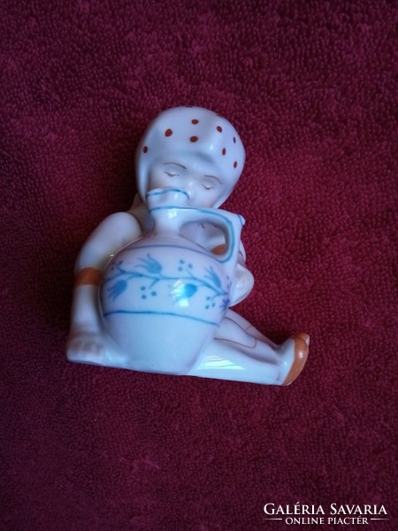Korsós lány Zsolnay porcelán figura, nipp