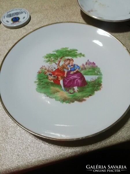 Romantic porcelain plate 1. In the condition shown in the pictures