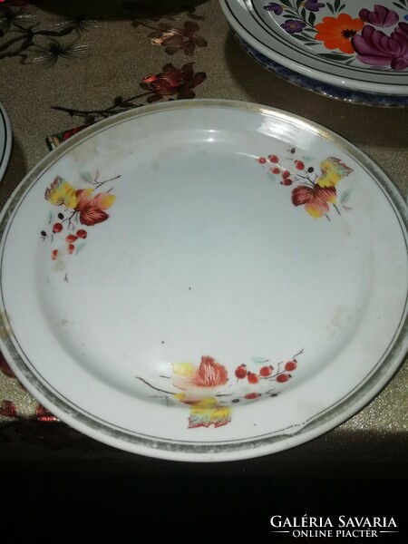 Hollóházi porcelán tányér 22.a képeken látható állapotban