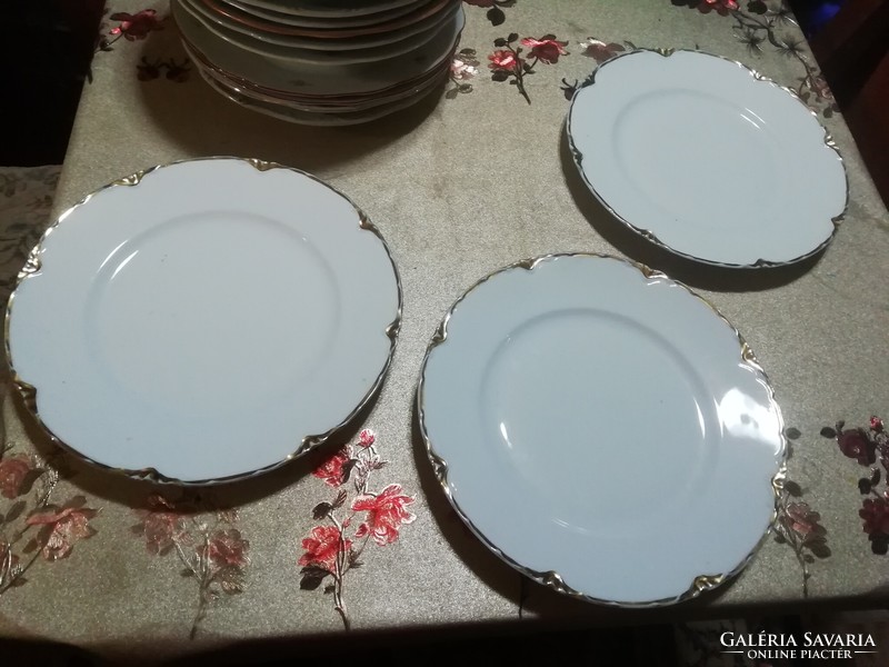 Antik porcelán tányérok 3 db 36.. képeken látható állapotban