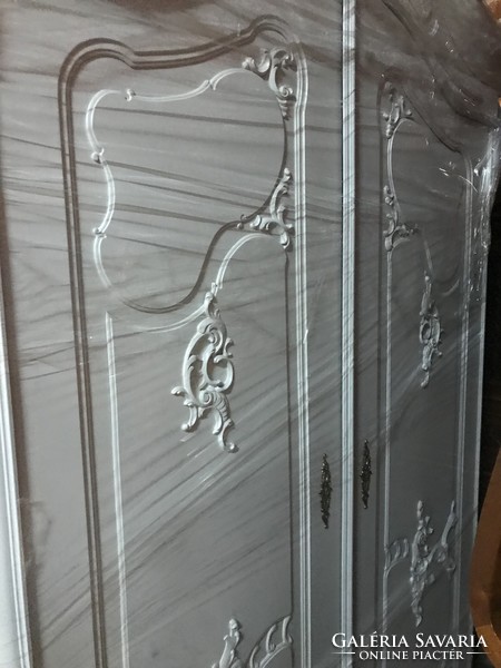 Viennese baroque cabinet painted white