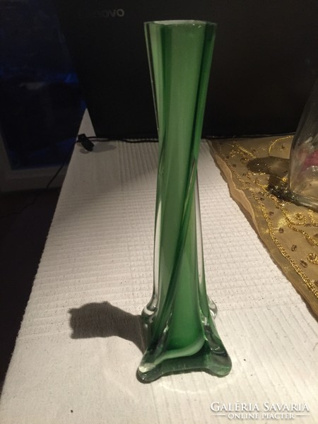 Screw mantle, two-layer green glass vase (29)