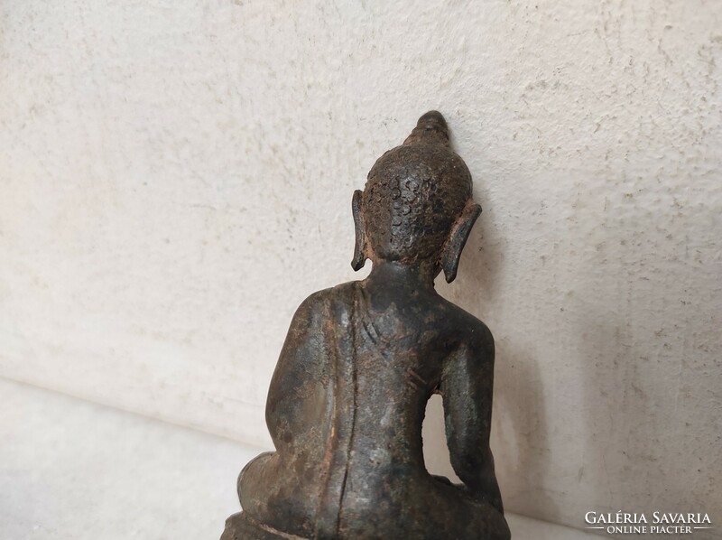 Antik buddha buddhista patinás bronz szobor 137 6557