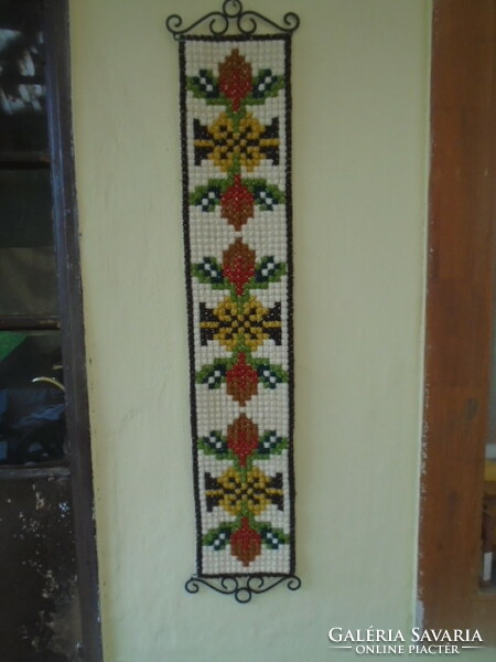 Decorative tapestry wall ornament-runner-handiwork, anno servant-calling tapestry with wrought iron ornaments