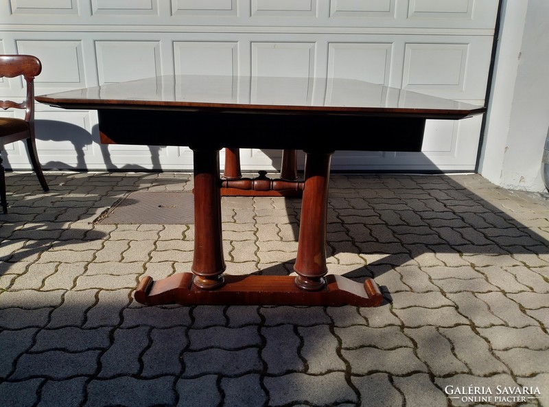Biedermeier mahogany salon table, meeting table, dining table