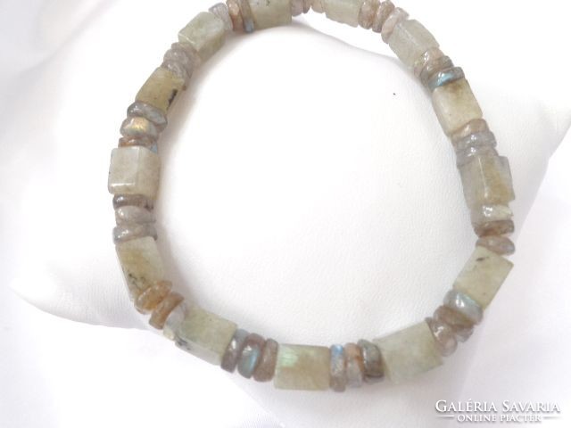 Labradorite bracelet with square eyes