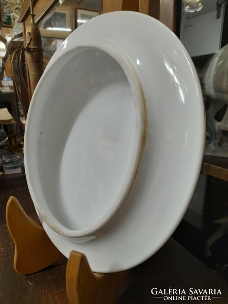 Soup bowl, gilded porcelain lid. 21 cm.