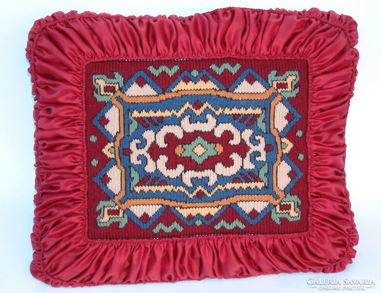 Decorative pillow with kelim embroidery