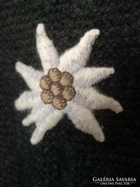 Size 42 Tyrolean trachten Bavarian 100% wool hand-knit vest, antler buttons