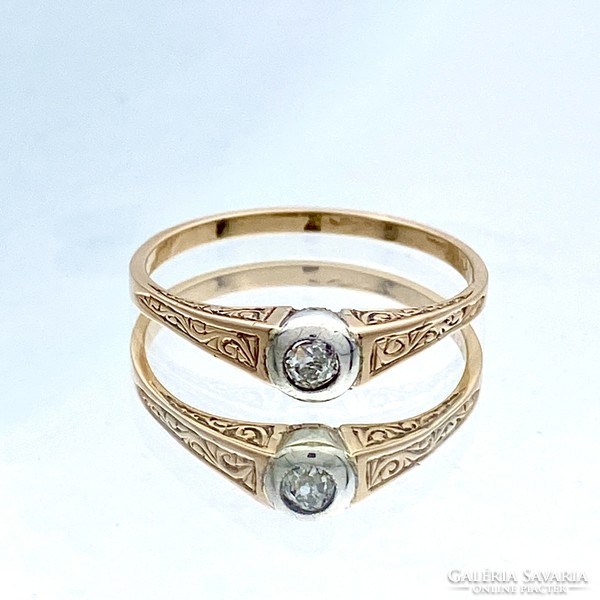 14K antik vésett arany gyűrű briliánssal cca. 0.10 ct.