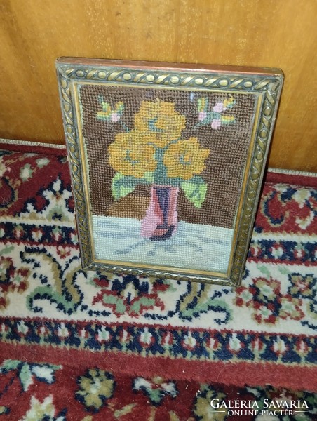 Small tapestry bouquet picture