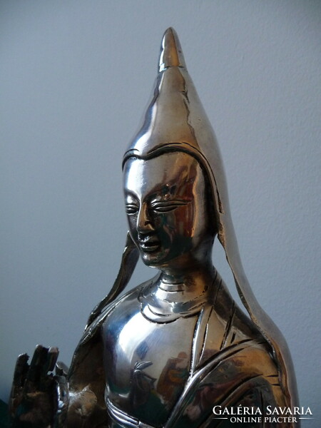 Congkapa láma ezüstözött bronz szobor 30 cm 3kg (Nepál Tibet Buddhizmus Buddha)