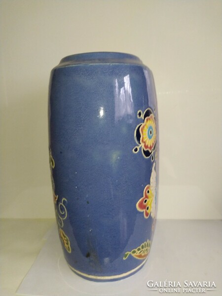 Gazdagon díszített színes kerámia váza