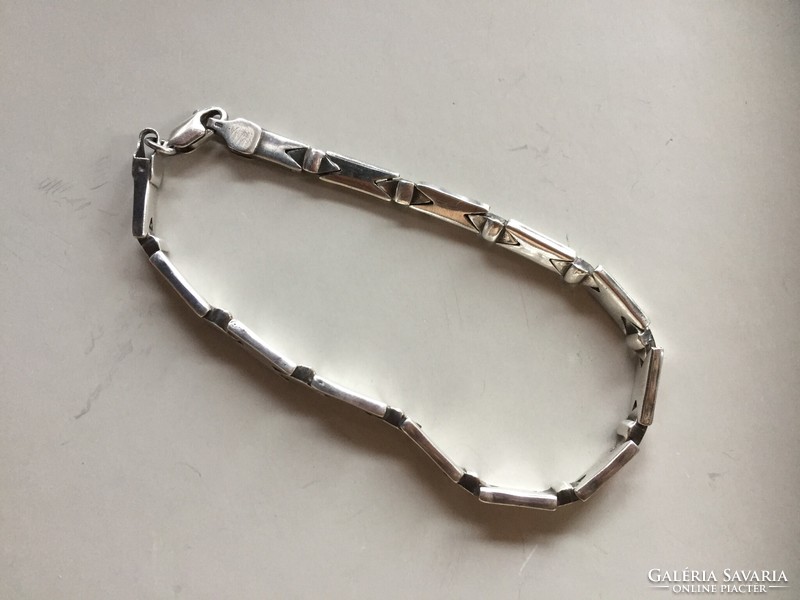 Silver, glides fantasy bracelet, marked, 21.5 cm, 11.6 grams (cover)