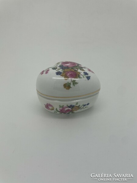 English Fenton porcelain gift box 5.5X3.5Cm
