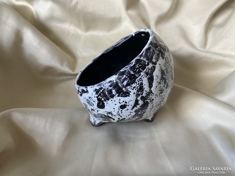 Mihály Béla ikebana ceramics