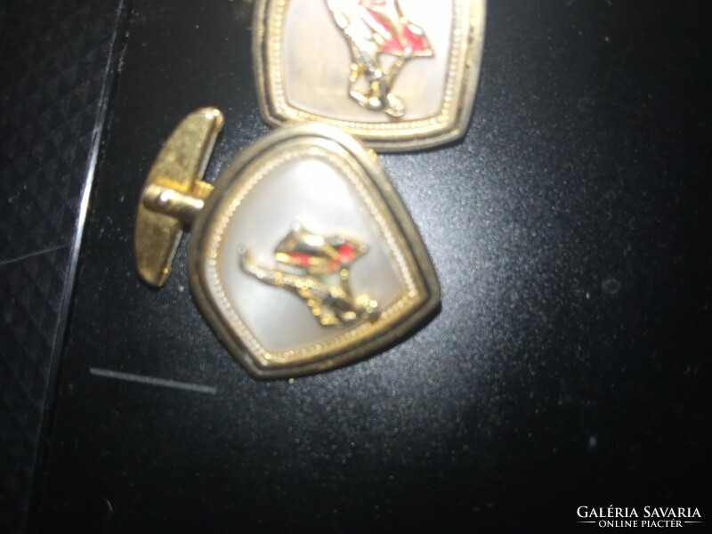 Vintage mother-of-pearl gold-plated matador cufflinks