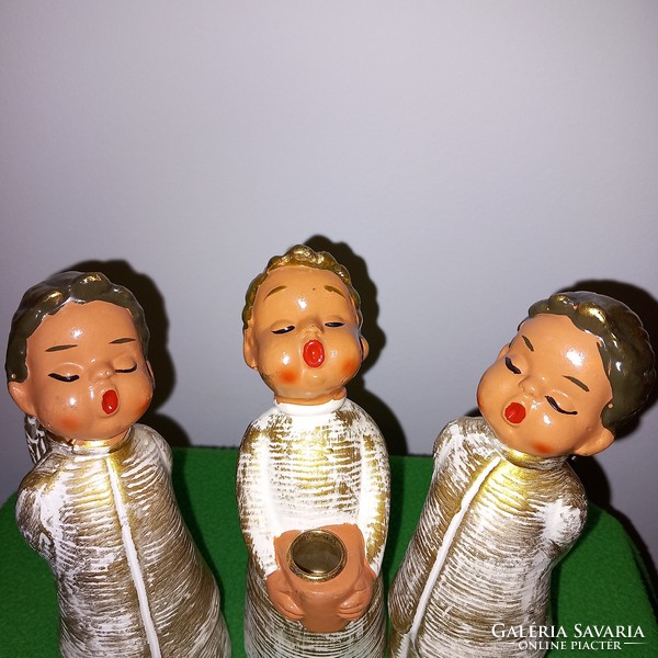 3 db éneklő Fiú angyalok, gyertyatartó. Karácsonyi dekoráció.