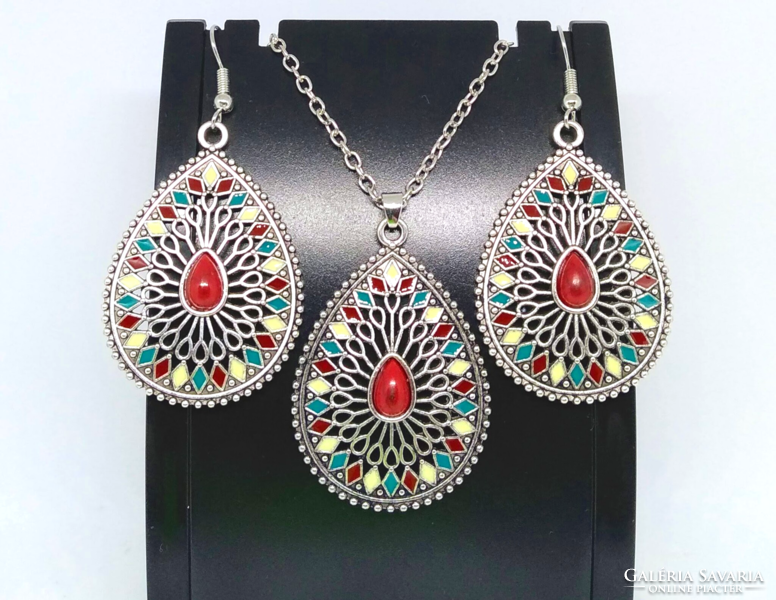 Silver necklace and earring set with red stone 89