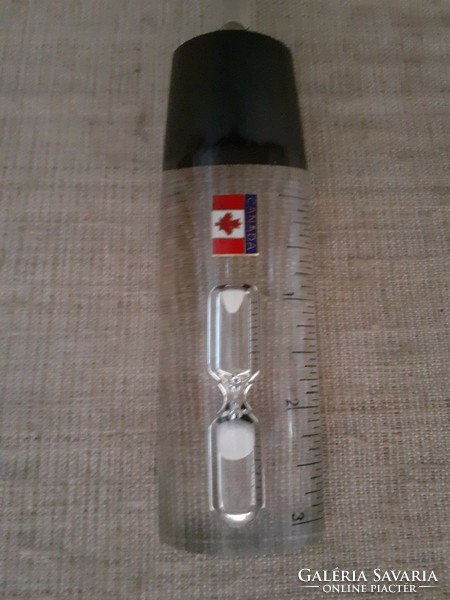 Retro leaf cutter with hourglass Canada marking on the handle