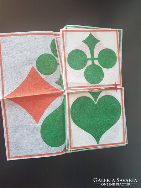 12 +1 Old special poker table decorations, napkins, coasters and centerpieces for collectors.