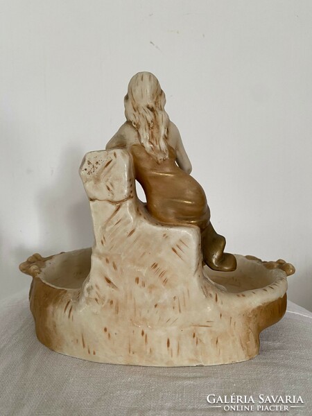 Hibátlan szecessziós Royal dux női figurás asztalközép