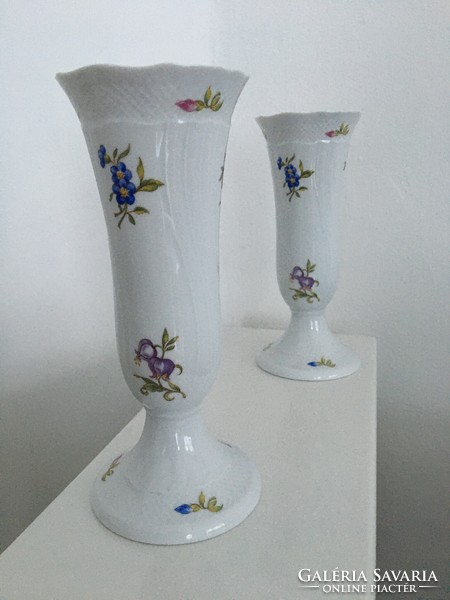 Hóllóháza vases, pair of vases