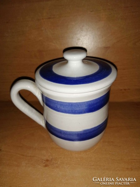 Blue striped mug with lid (26/d)