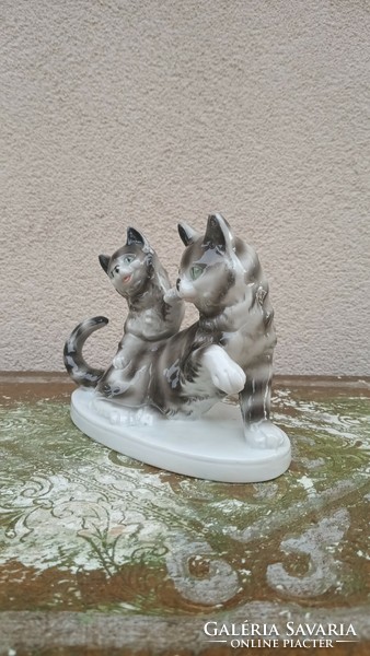 Cat porcelain sculpture marked as negotiable