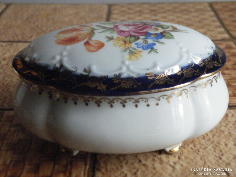 Old German porcelain bonbonier marked (p.M.), Flawless