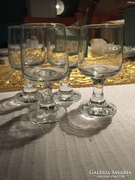4 stemmed short drinks, brandy, liqueur glasses, cups (m128)