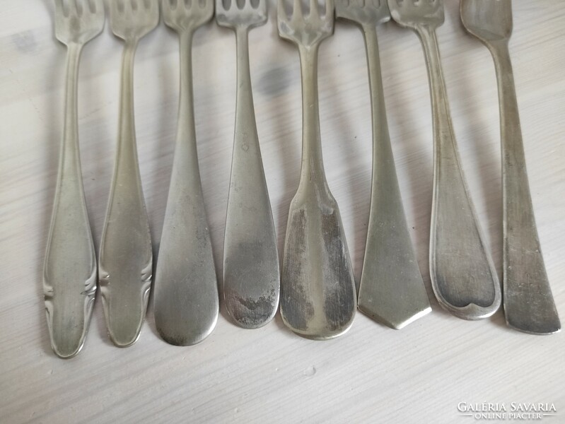 33 pieces of silver-plated alpaca cutlery left over from various antique sets