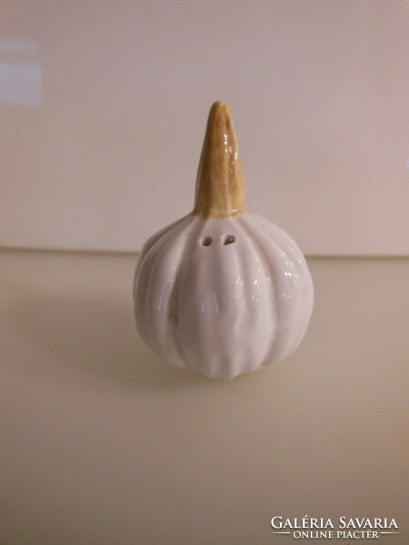 Salt shaker - onion stick - 7 x 5 cm - porcelain - German - perfect