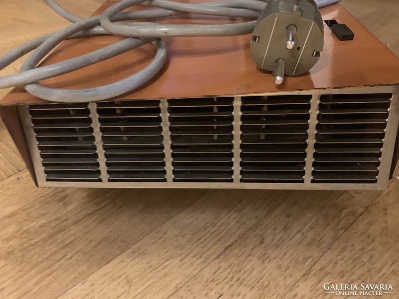 Esč praha Czechoslovak heat radiator / foot warmer